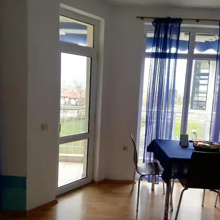 Апартамент Ема Apartament *